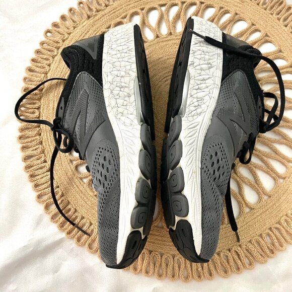 New Balance Black 940 V4 Low Top Sneakers Women's Size 7.5 - Picture 4 of 10